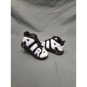 Nike Air More Up Tempo Lace Up Sneakers Black White Boys Size 5 NEW IN BOX!